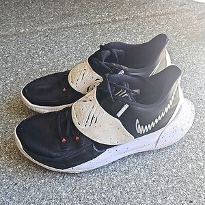 Nike Kyrie Low 3 TB